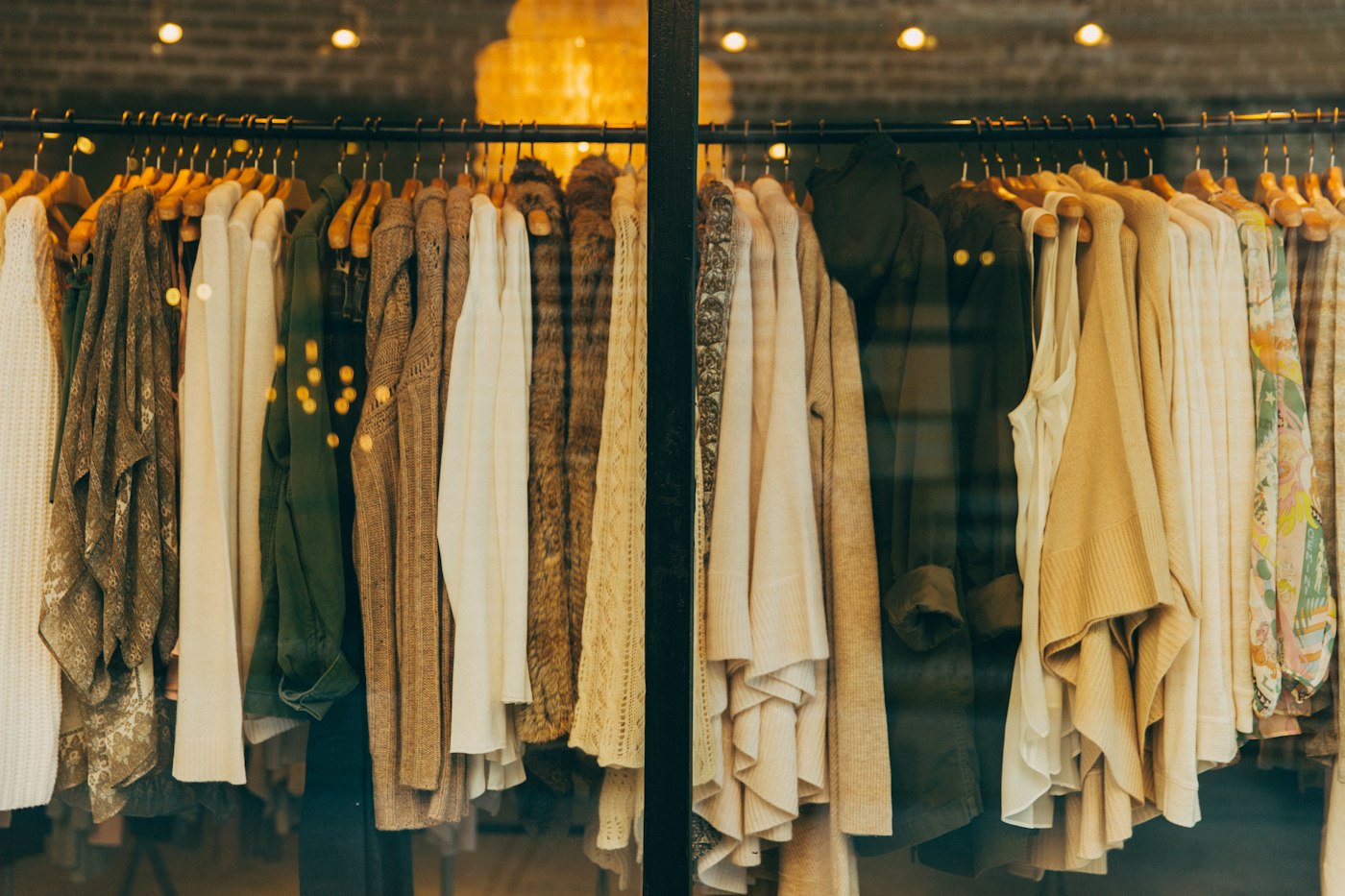 Tribute Brand: clothes bought in crypto from Taccoin